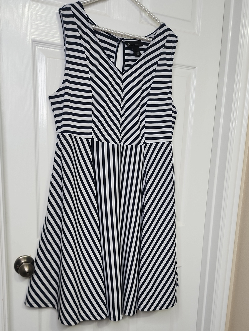 Lane Bryant Womens Navy Blue White Chevron Striped Sleevless V Neck Midi Dress